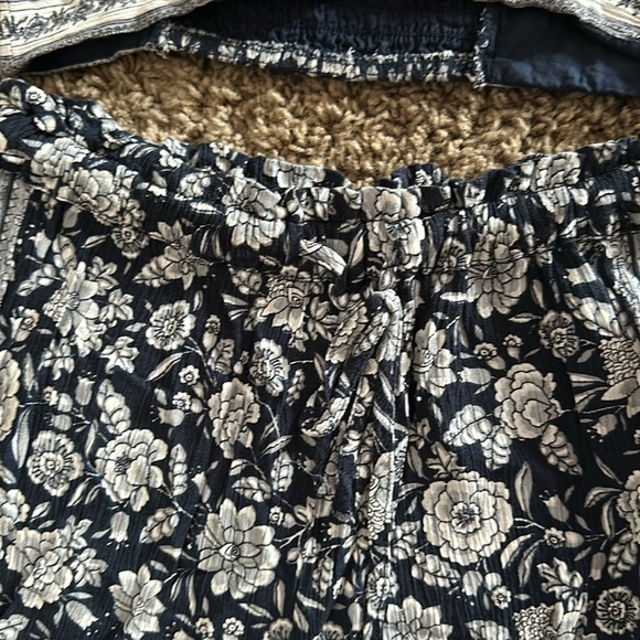 Linen crop top pattern set from American Eagle - Picture 3 of 6